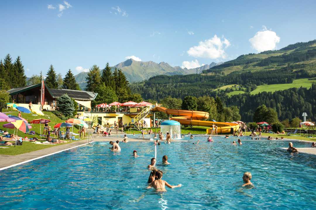HinkelsteinBad Freibad Wasserrutsche